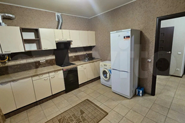 1-к. квартира, ул. Хрустальная, д. 60Б