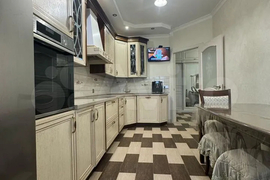 3-к. квартира, 82 м², 10/18 эт.