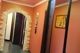 Продается 4комн. квартира, ул. Калужского Ополчения, д.9

