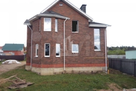 Коттедж 206 м² на участке 10 сот.