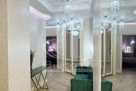 Продается 2-комн. квартира, 105 м²
