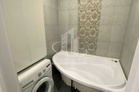 Продается 2-комн. квартира, ул. Изумрудная, д. 14

