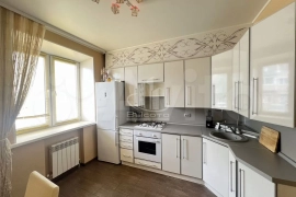2-к. квартира, 50 м², 1/7 эт.