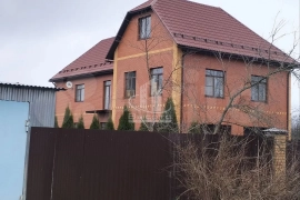 Коттедж 247 м² на участке 16 сот.