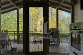 Дом 65 м² на участке 8 сот.