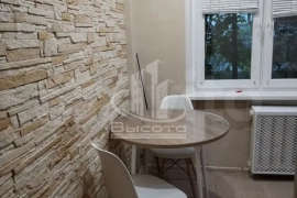2-к. квартира, 48 м², 2/5 эт.