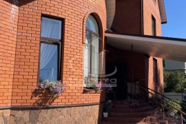 Продается 3-этажный коттедж, 400 м²

